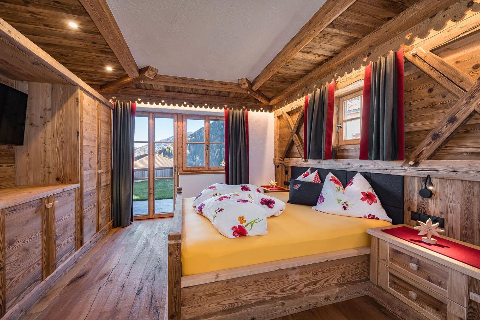 Chalets Almdorf Haidenberg Brunico Szoba fotó